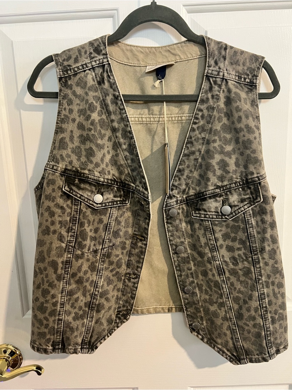 Universal Thread Large Vest Animal Printed - Picture 10 of 10